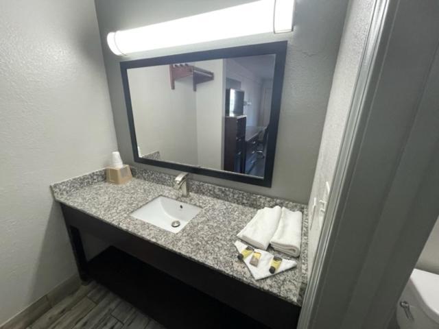 Western Inn Marietta Smyrna Bagian luar foto