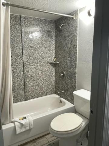 Western Inn Marietta Smyrna Bagian luar foto